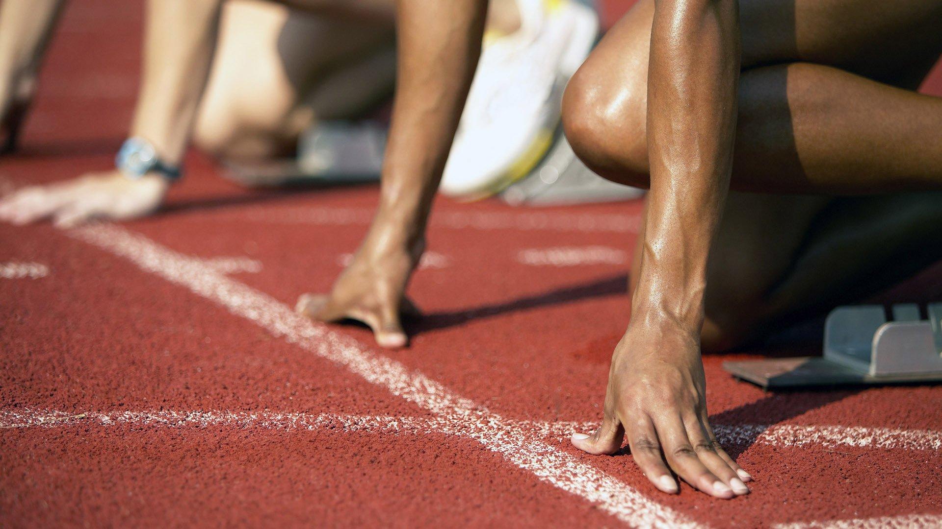 布鲁日主帅赛后坦言，下半场信心十足却错失良机，多特惊险守住胜局