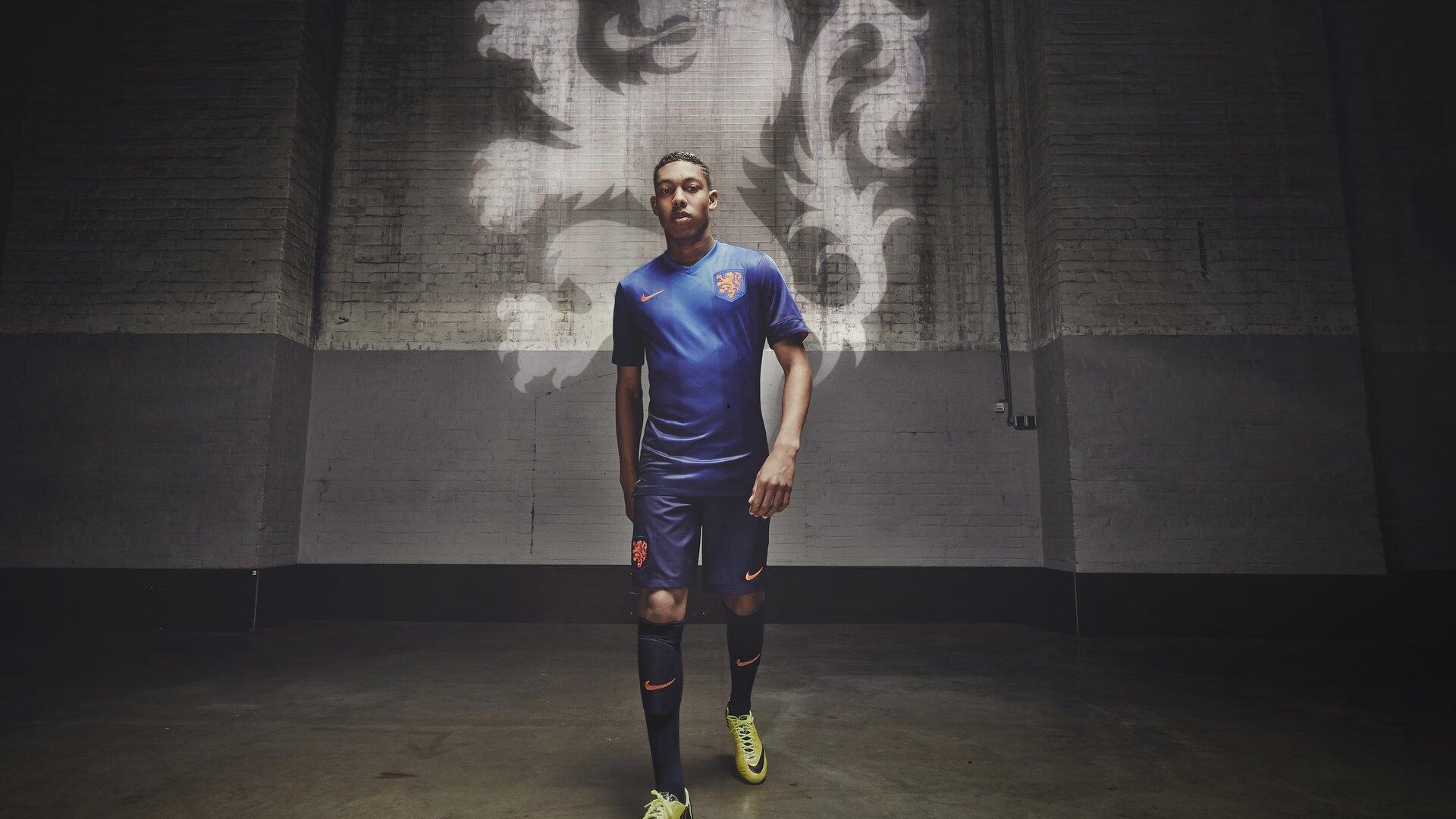 中国女子重剑队问鼎2019世锦赛团体冠军 再创历史辉煌